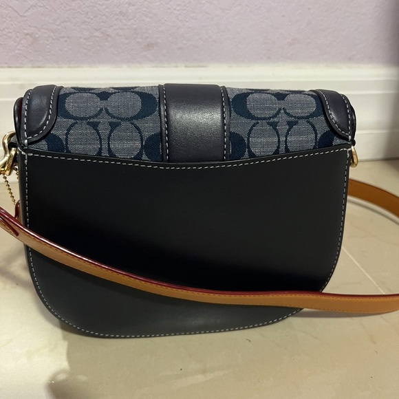 Coach cross body bag - Picture 2 of 4